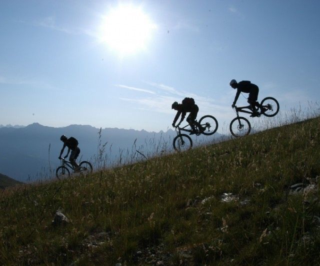 mountainbike in den alpen