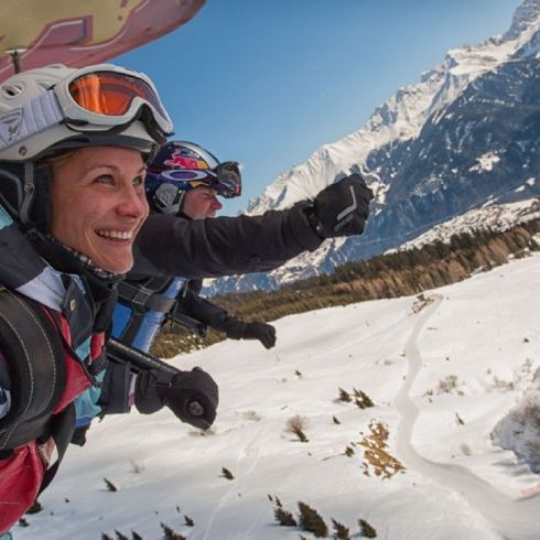 Drachenfliegen mit Skiausrüstung
