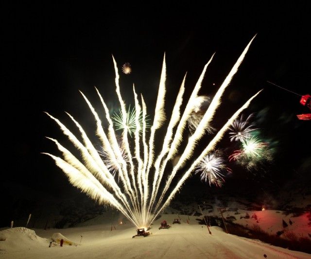 Feuerwerk im schnee